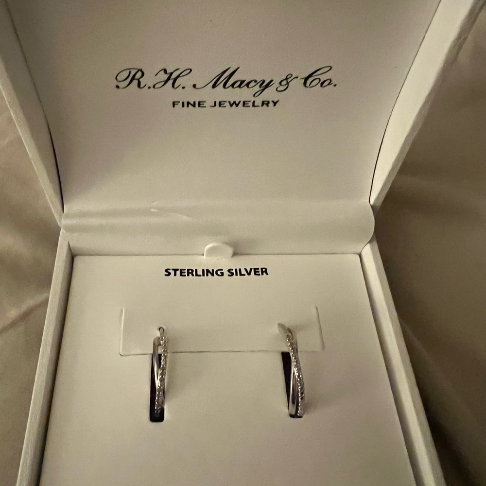 Sterling Silver 1/10 cttw diamond earrings